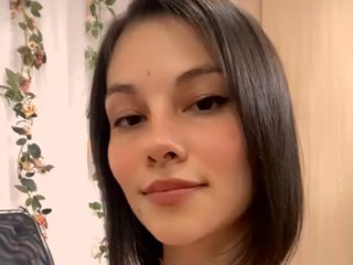 SarahVal Live Webcam on Streamate