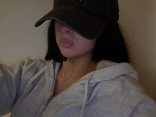 SweetScarletteUK Live Webcam on Streamate