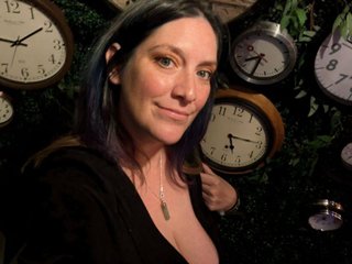 Thatnerdmilf Live Webcam on Streamate