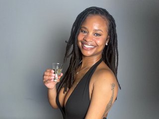 Thehoneyhazel Live Webcam on Streamate