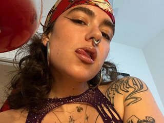 Velvette_Peach Live Webcam on Streamate