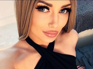 XoxoSky Live Webcam on Streamate