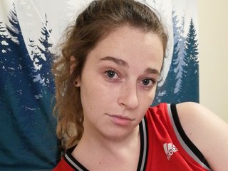 ceceeee Live Webcam on Streamate