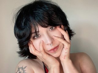 eroneev Live Webcam on Streamate