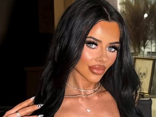 lilbbycc Live Webcam on Streamate
