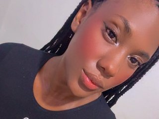 parisfox_ebony Live Webcam on Streamate