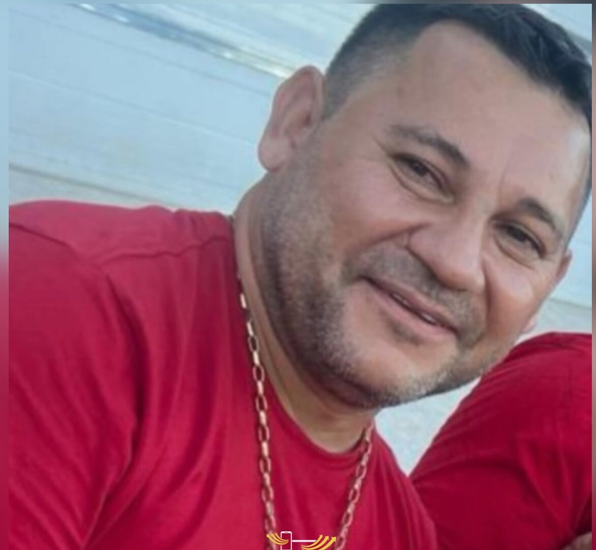Homem foi vítima de um ataque a tiros em frente à casa de sua mãe