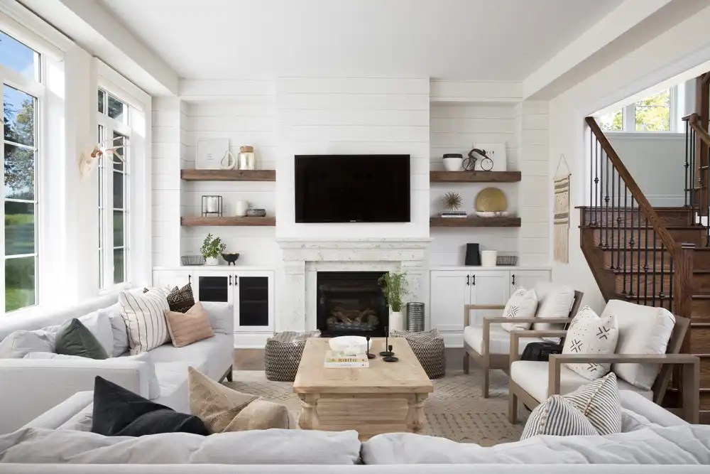Unveiling Decluttering Tactics for Creative Minds