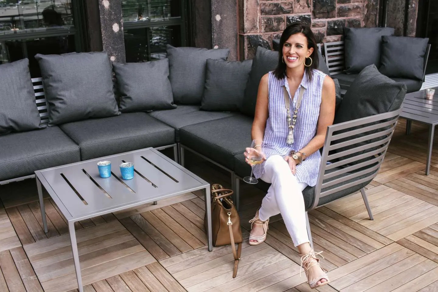 Striped Linen Tunic for an Afternoon at Hotel Henry - I'm Fixin' To - @mbg0112