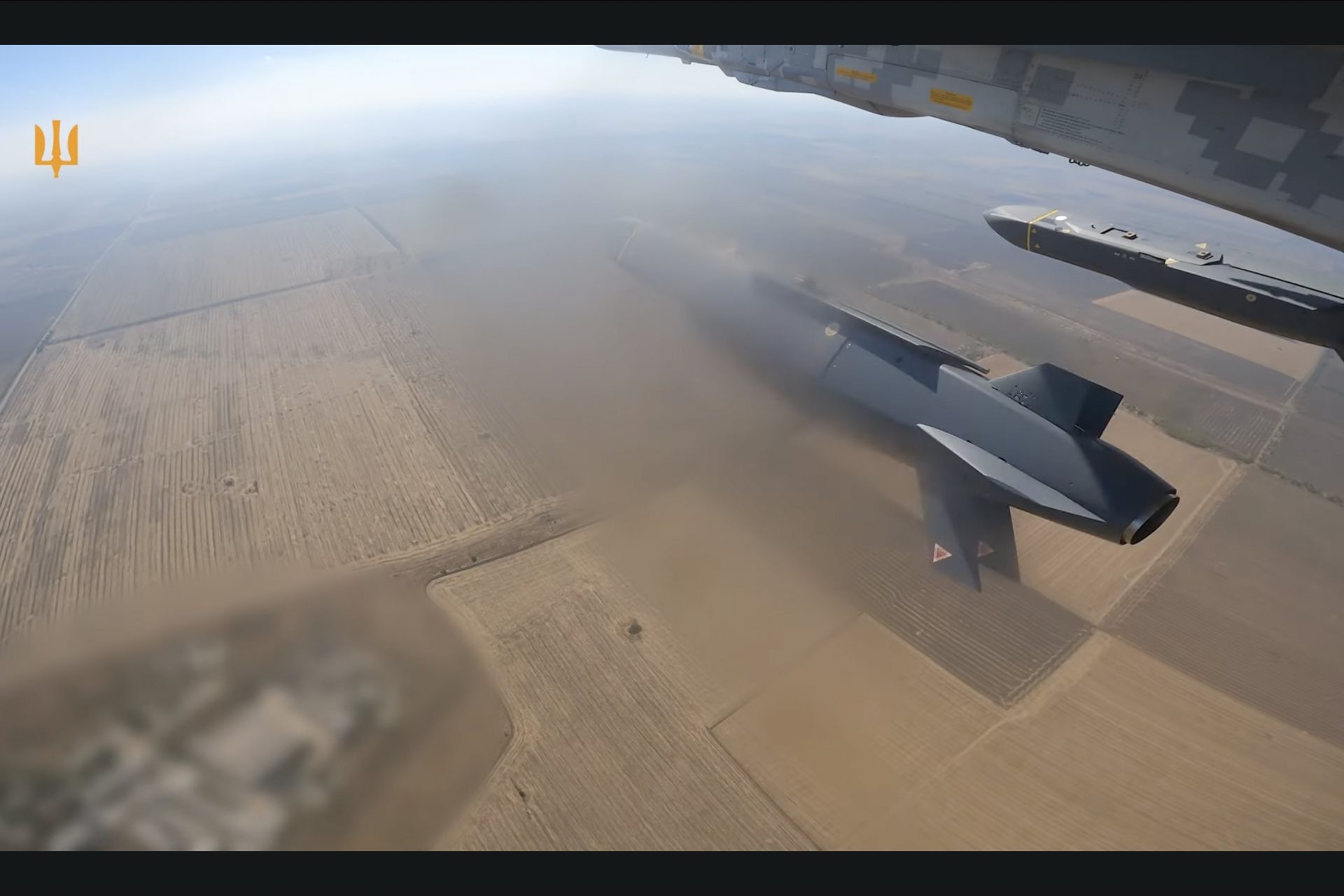 Ukrainian F 16 Shoots Down 27m Russian Fighter In Harrowing Dogfight - Retina Minimal Arts for Desktop