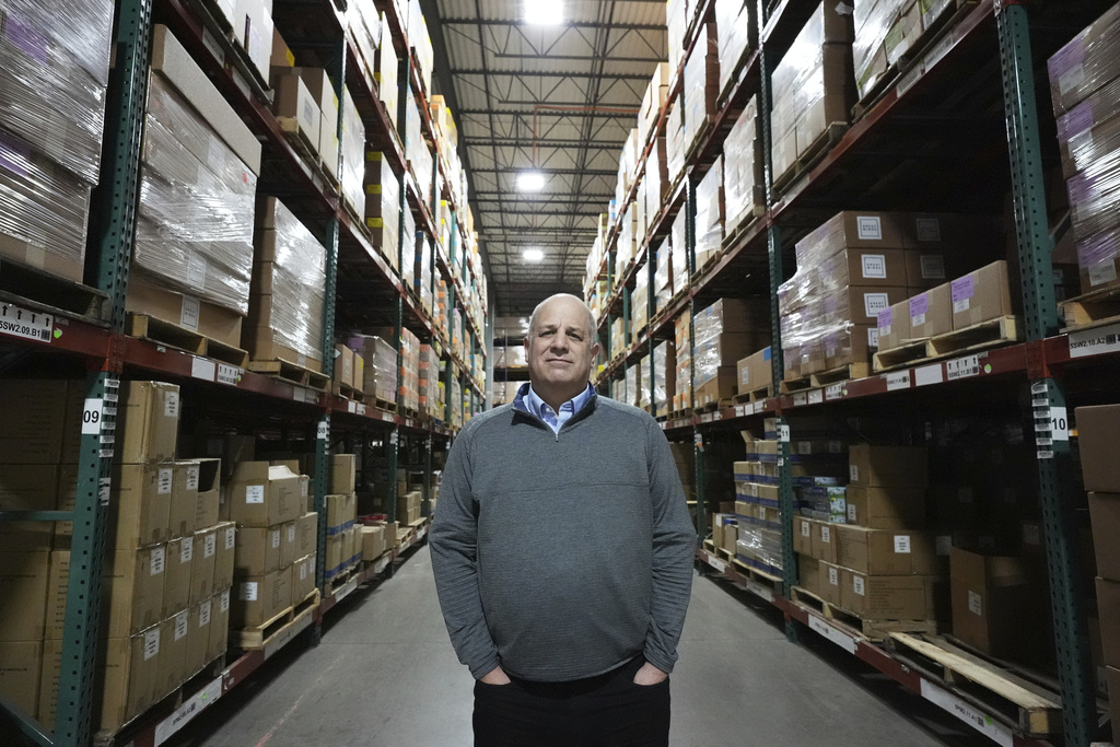 Jorge Cantallopts Director Ejecutivo De Cesco Tarifas De Trump Al - Download Stunning Dark Image | High Resolution