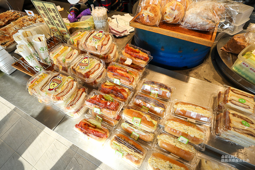 【台南美食】人潮滿滿的早餐店,新鮮現做,種類超多!曜陽營養三明治 【台南美食】人潮滿滿的早餐店,新鮮現做,種類超多!曜陽營養三明治
