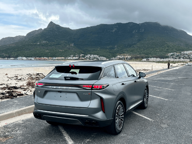 Omoda C9 (2024) First Drive Review - Buying a Car (6)