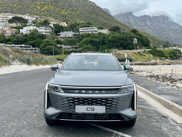 Omoda C9 (2024) First Drive Review - Buying a Car (17)