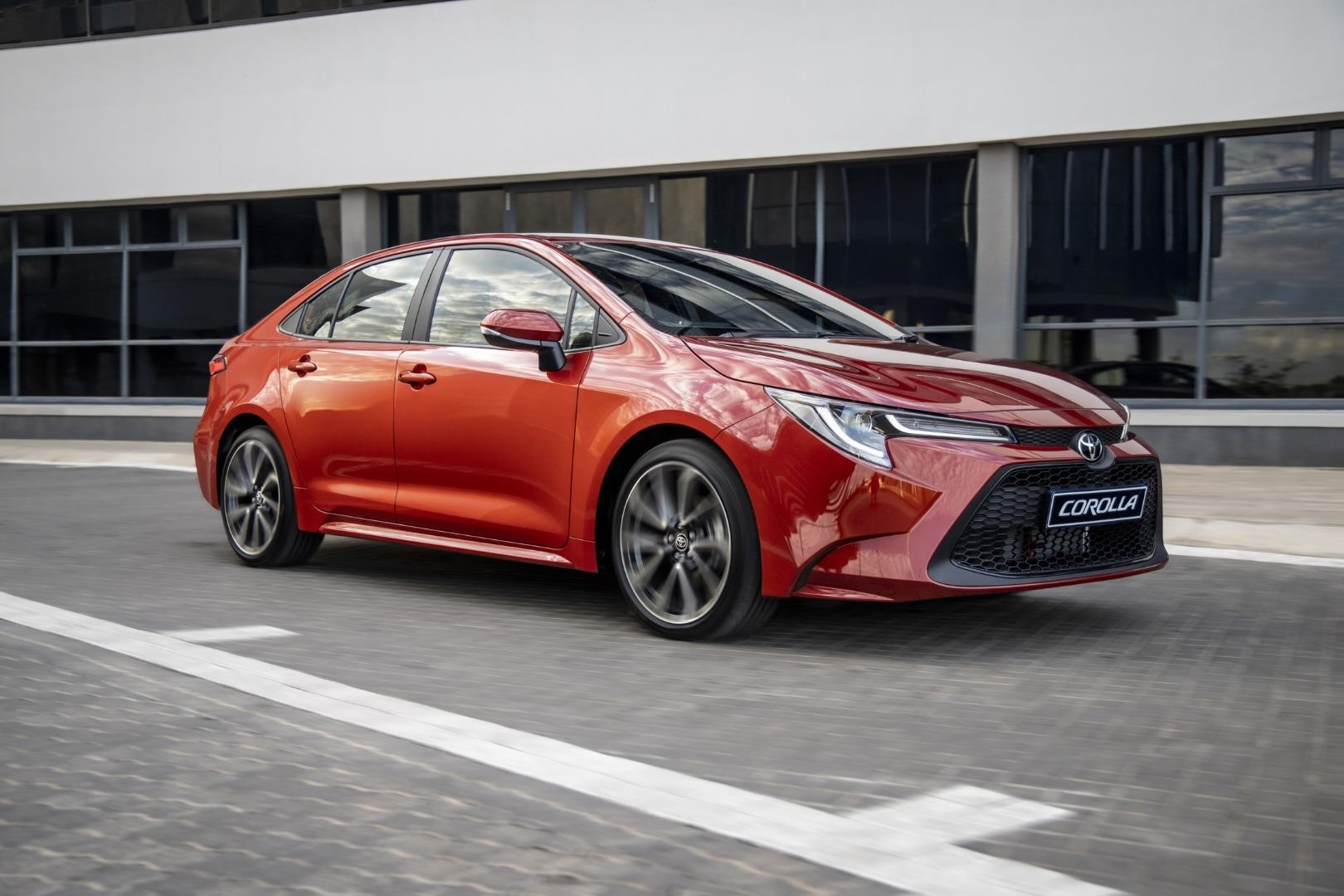 Top 3 toyota corolla sedan trims: here's our winner.