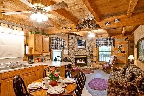 The following gatlinburg cabin rental companies offer numerous affordable cabins starting under $100. A Cozy Den :: Affordable Cabins in the Smokies