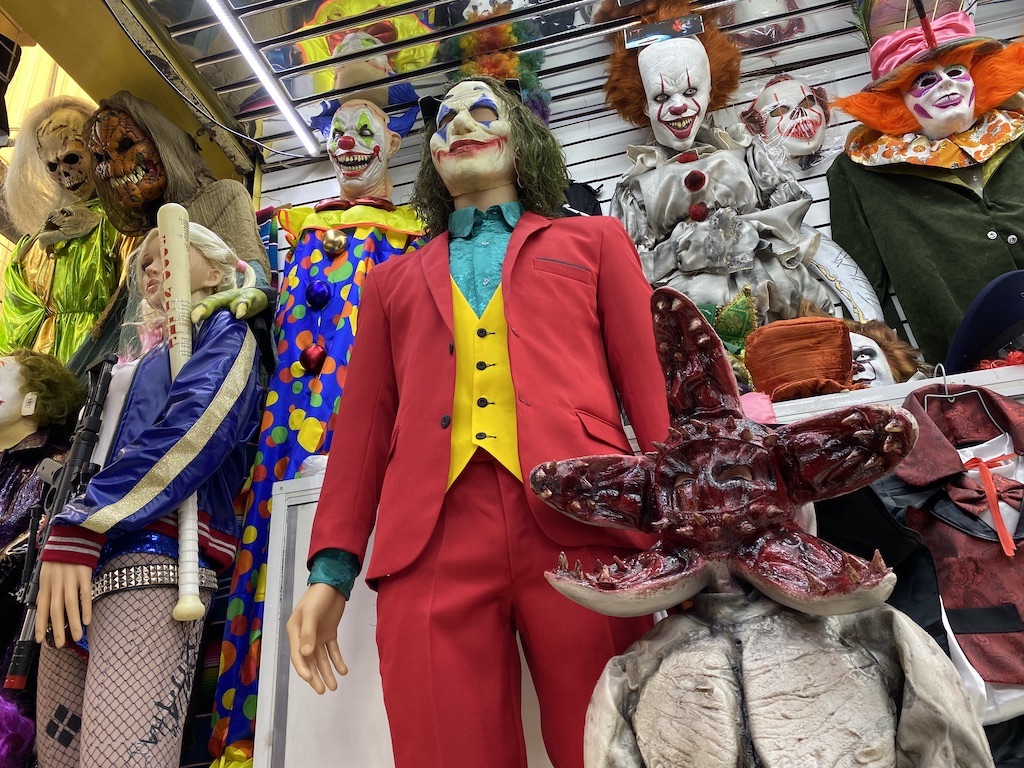 chilango - 5 lugares rifados (baras) para comprar disfraces en la CDMX