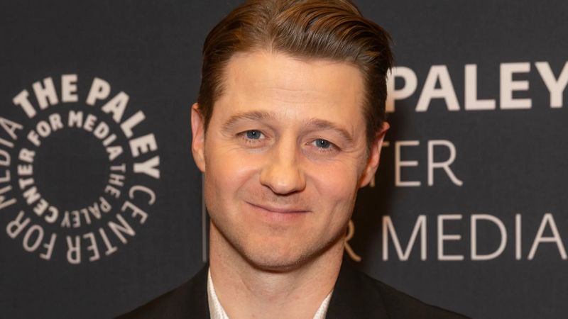 Ben Mckenzie Actor - Gradient Illustration Collection - 8K Quality