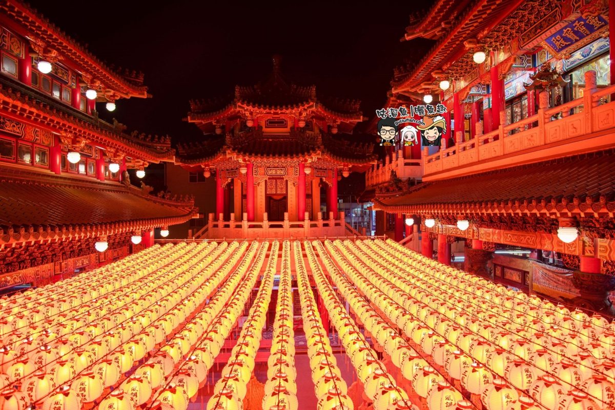 高雄旅遊景點》大紅燈籠高高掛，攝影者/網美瘋傳的壯麗燈火景象為傳統文化型網美景點：三鳳宮
