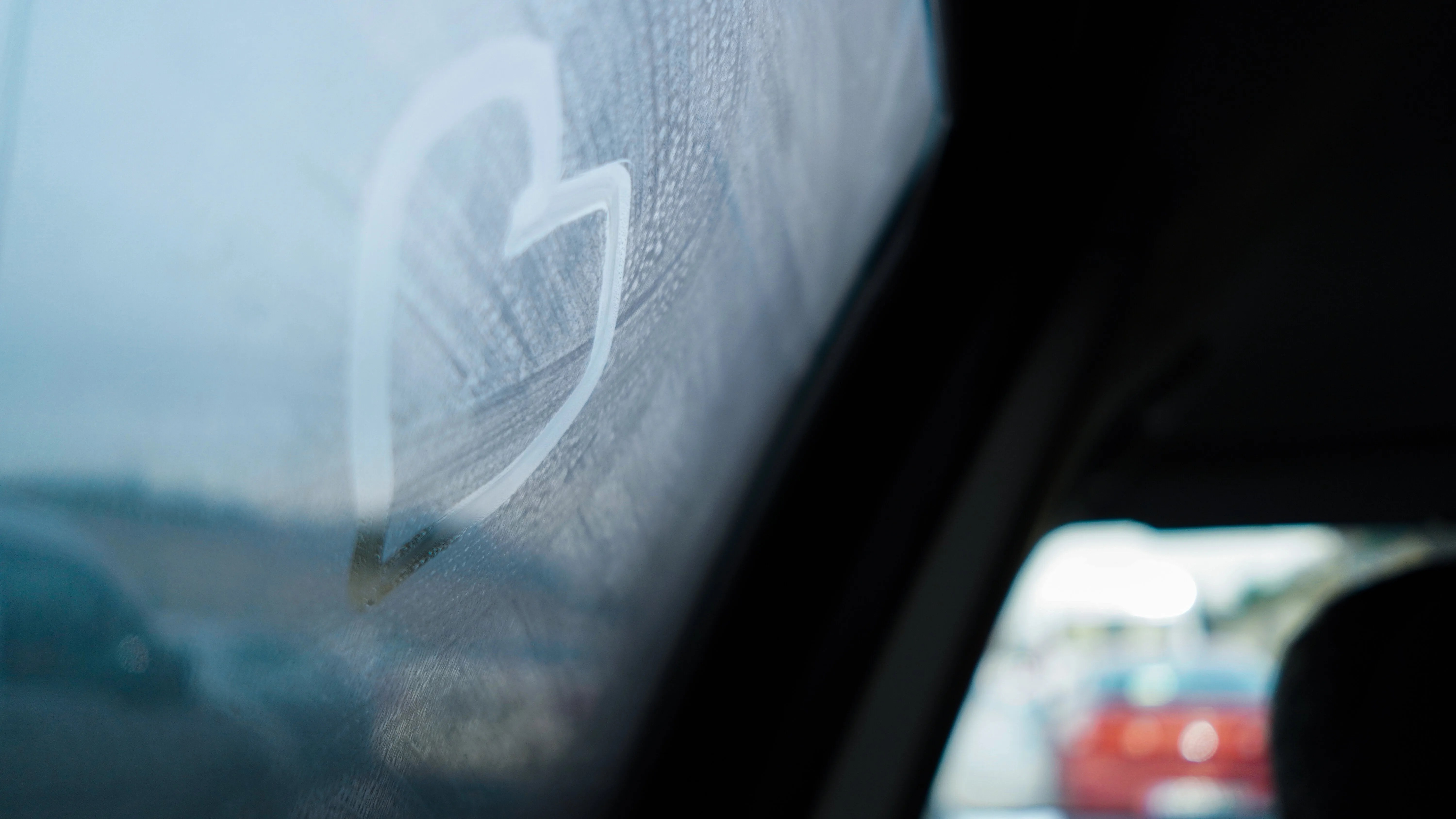 The 1 Unexpected Food That Can Defrost Windscreens 'In Seconds'