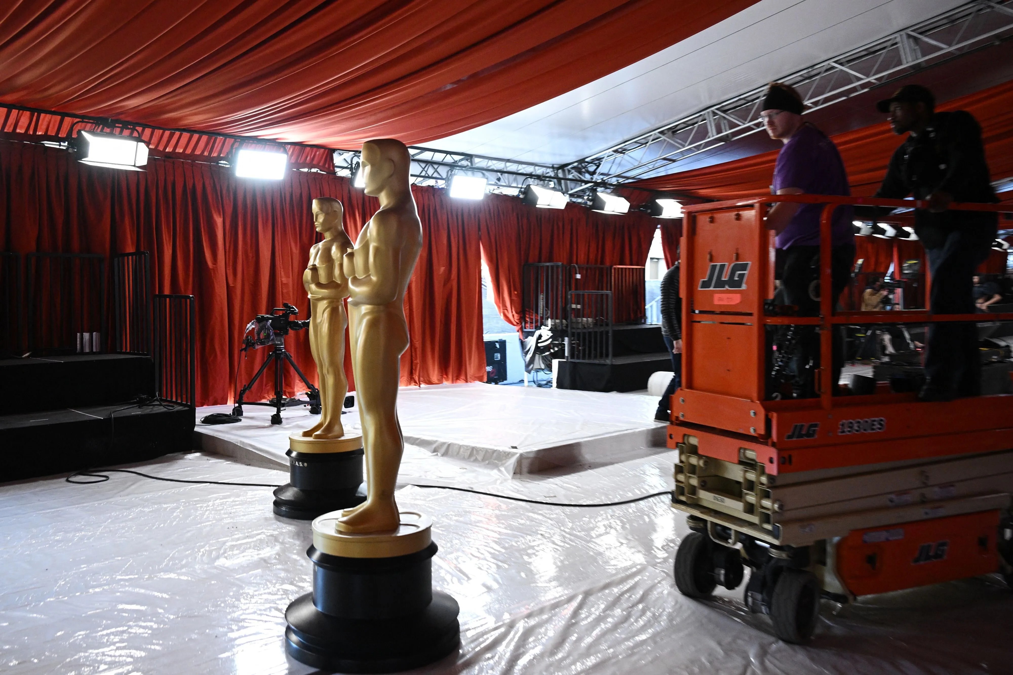 Here’s How To Watch The 2024 Oscars Live In The UK