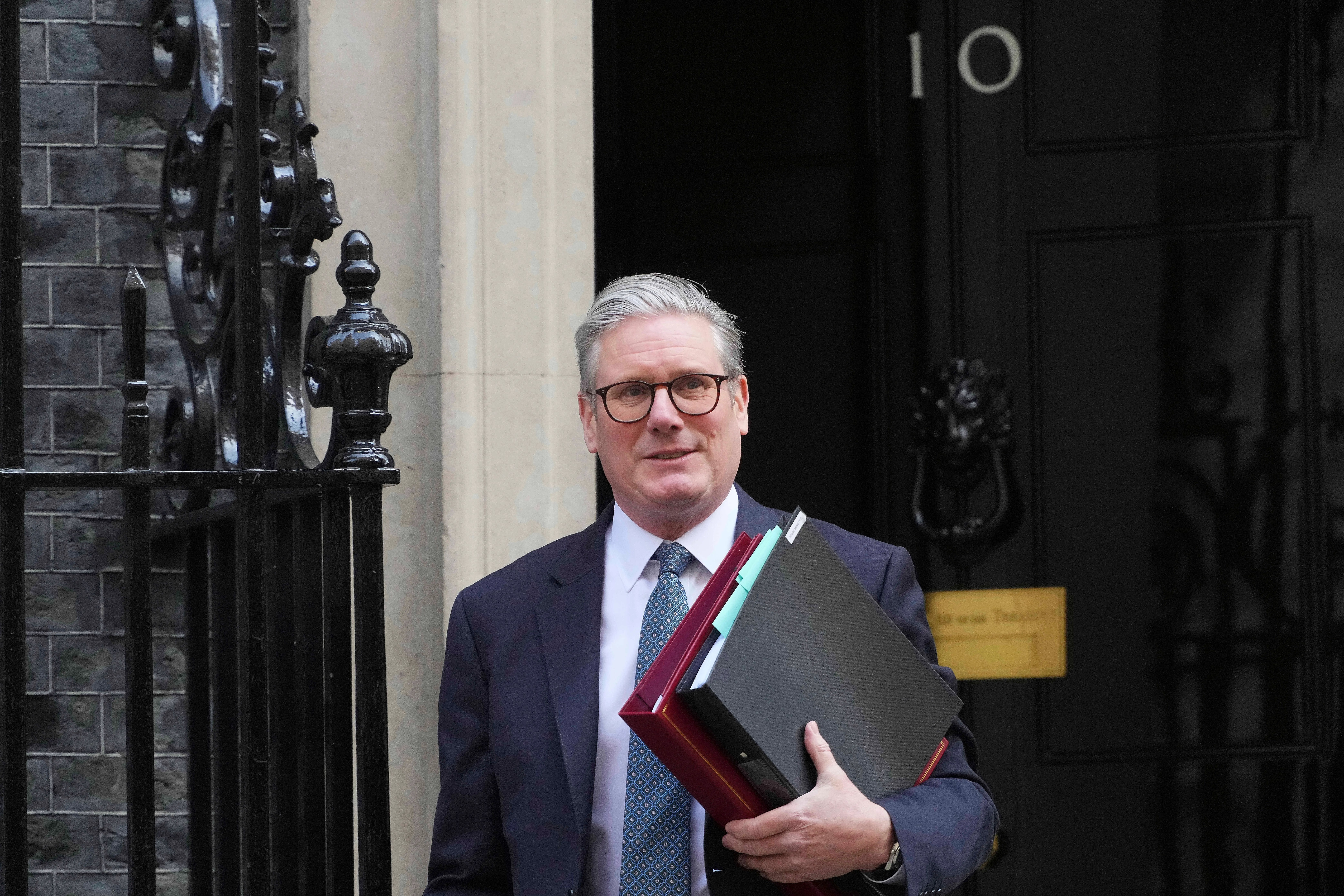 No.10 Vows To 'Keep Calm' And Carry On After Trump Slaps 10% Tariffs On UK Imports