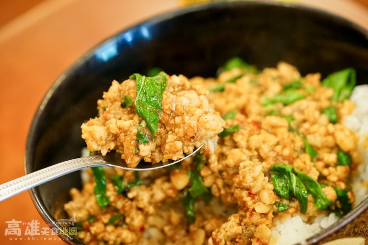 【高雄美食鼓山區】上班族的最愛，平價又高人氣的–泰平的店