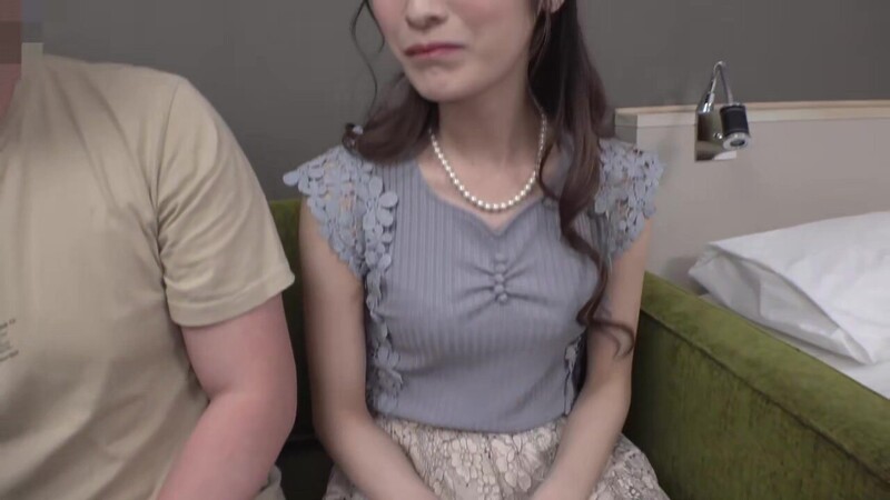 0009585_人妻 美女 2穴同時などが含まれている