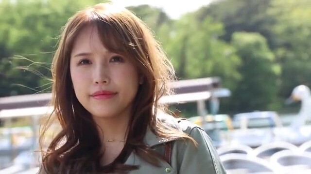 波打つ乳房がエロいグラマーなGカップ人妻がビッチなフェラ