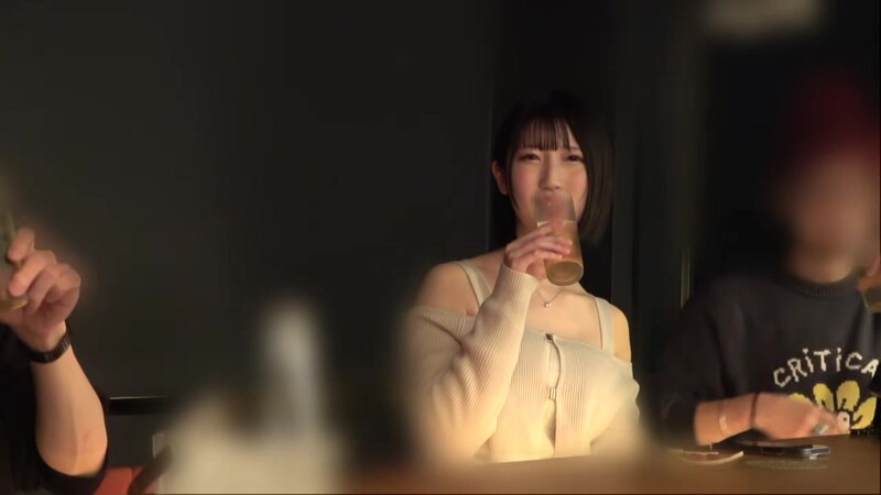 あの、なんか誰かに似てるって言われない？スッゲェ丁寧に舐めてくれるんだね、あ、チ●コ咥えるその顔