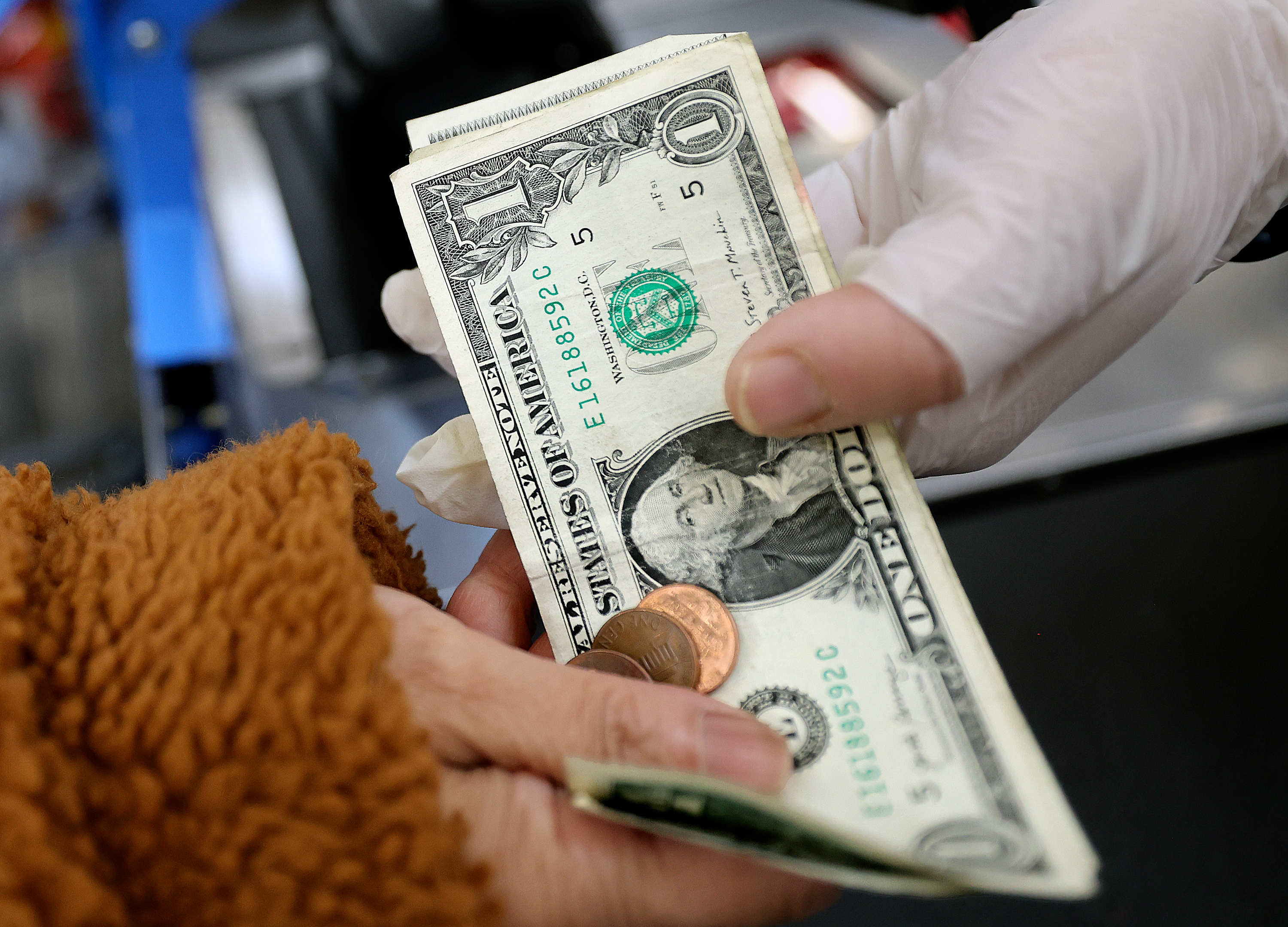 Teaching Kids About Money: Tips for Parents (2026)