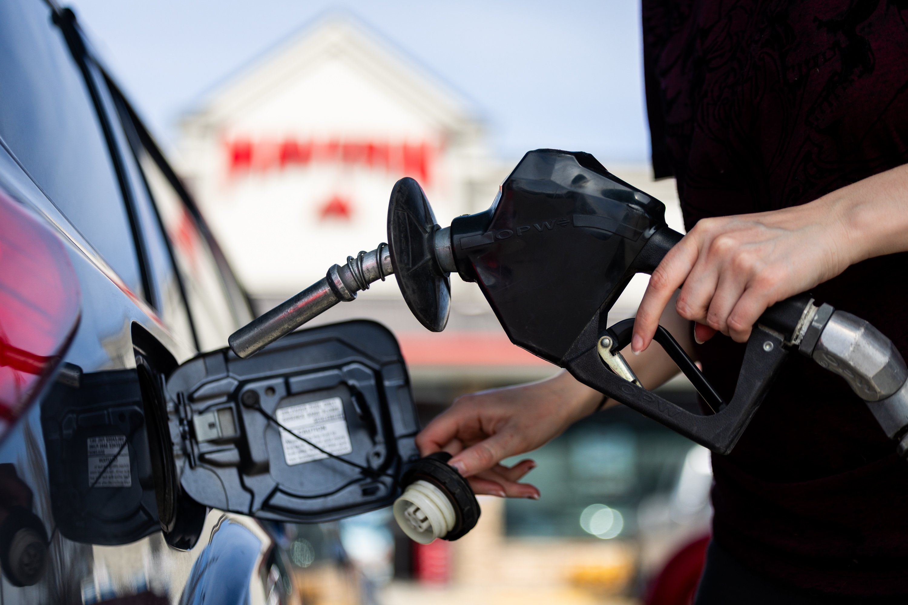 US Gas Prices: A Relief for Drivers, But What's Happening in Utah? (2026)
