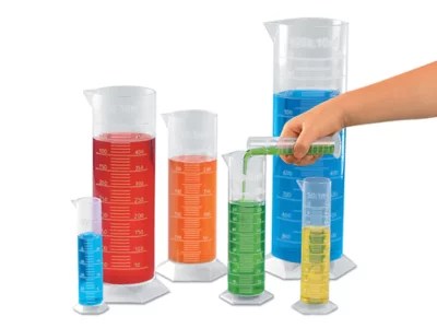 Strengths And Purposes Of Graduated Cylinders And Beakers Blog They are thinner than a beaker have many more graduation marks and are designed to be within 05-1 error.