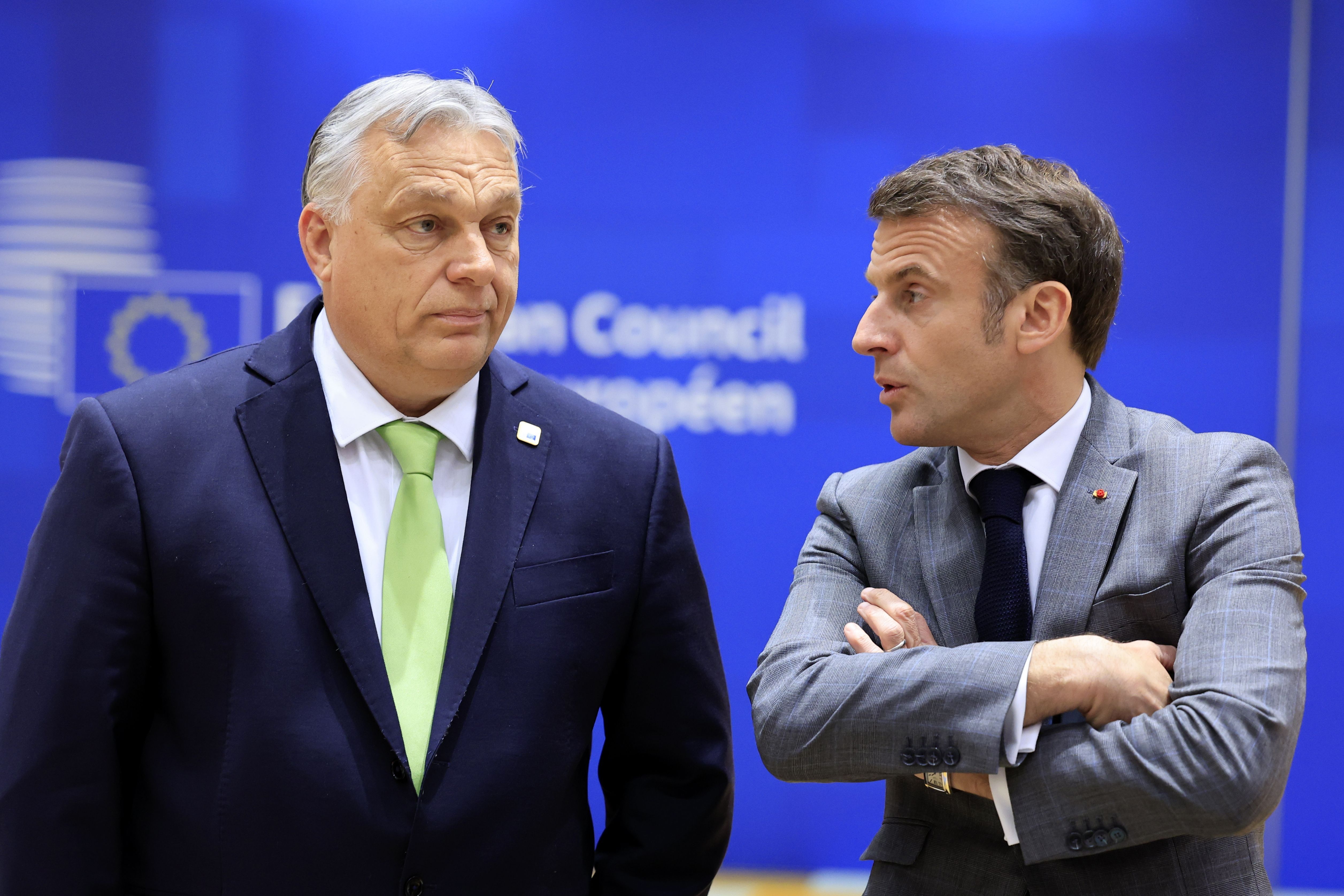 Auf der Suche nach neuen Geldquellen: Wie die EU die Ukraine und sich selber aufrüsten will