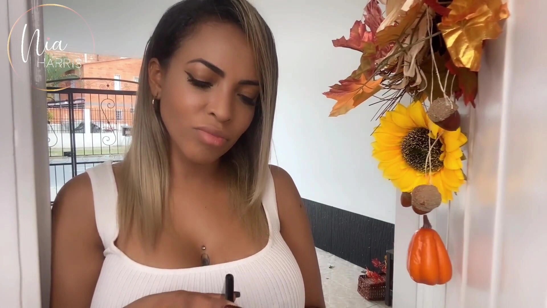 Naughty Neighbor Wants Your Cock - Nia Harris | PornMedium.com