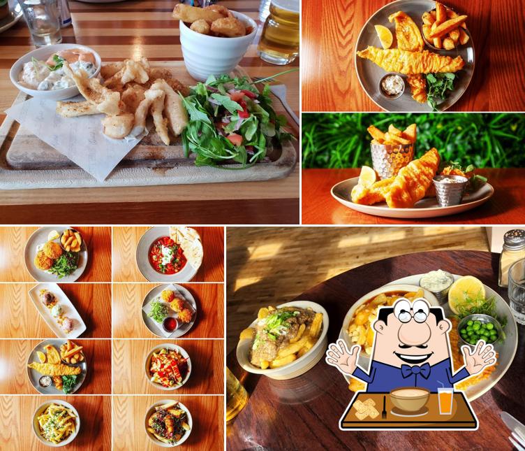 Foresters Guild Edinburgh - Mountain Wallpaper Collection - 4K Quality