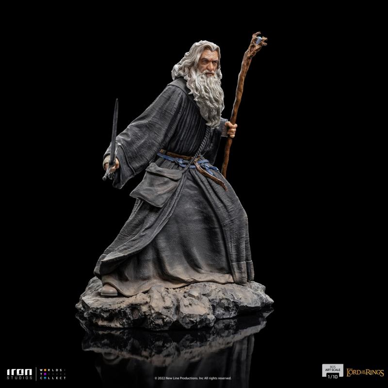 Iron studios《魔戒》甘道夫（gandalf）1/10 比例全身雕像 迎敵姿態的灰袍聖徒！