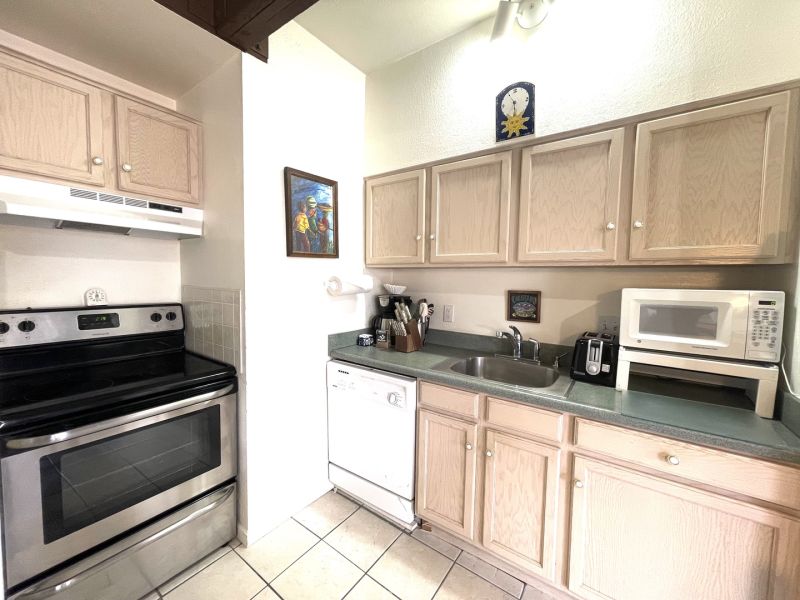 Panorama 203 Issue - Professional 4K Abstract Illustrations | Free Download