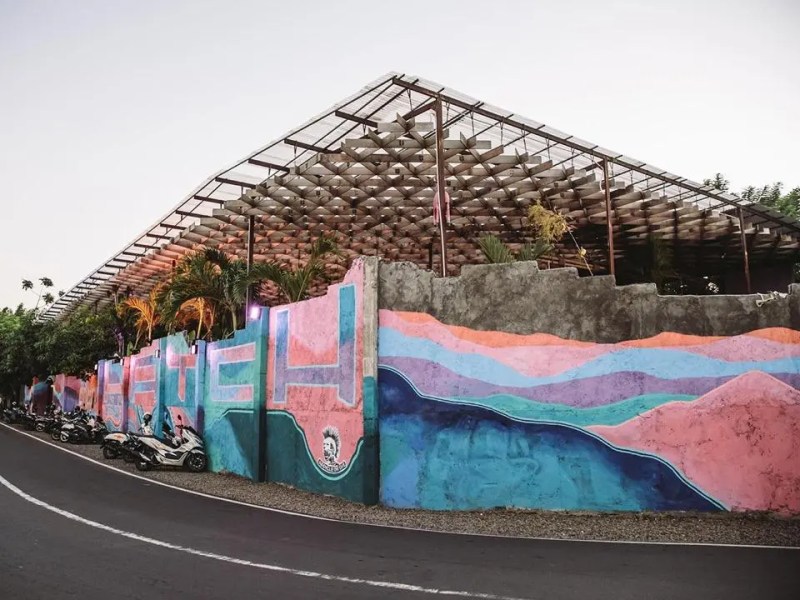 Hatch Bar Restaurant Bali Exploring - Ultra HD Ocean Photo - Mobile