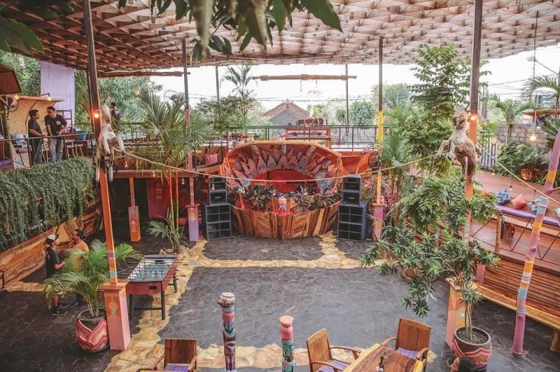 Hatch Bar Restaurant Bali Exploring - Premium Light Pattern Gallery - 4K