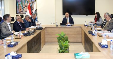 قطاع الأعمال: تشغيل خط القطرات بشركة القاهرة للأدوية المتوقف منذ 8 سنوات قطاع الأعمال: تشغيل خط القطرات بشركة القاهرة للأدوية المتوقف منذ 8 سنوات