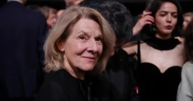 فرنسا تعين كاثرين بيجارد وزيرة للثقافة بعد رحيل داتي