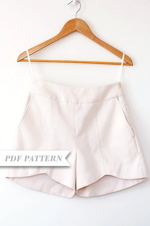 Scalloped hem shorts