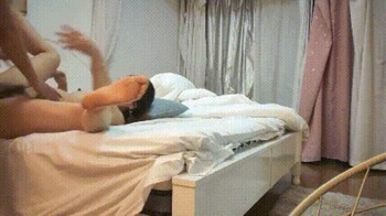 眼鏡熟女少婦酒店開房偷情私會帥氣小鮮肉啪啪打炮 跪地吃雞巴騎乘後入幹得高潮不斷 露臉高清原版 - 截图6
