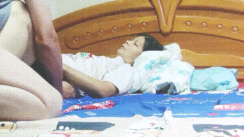 熟女寂寞少婦居家偷情私會猥瑣大叔啪啪打炮 舔奶舔逼無套猛烈抽插 高潮白漿溢出 原版高清 - 截图1