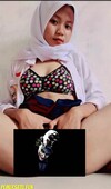 Koleksi Reupload Zahra Abg 18Yo Jilbab Imut Mulus Memek Item