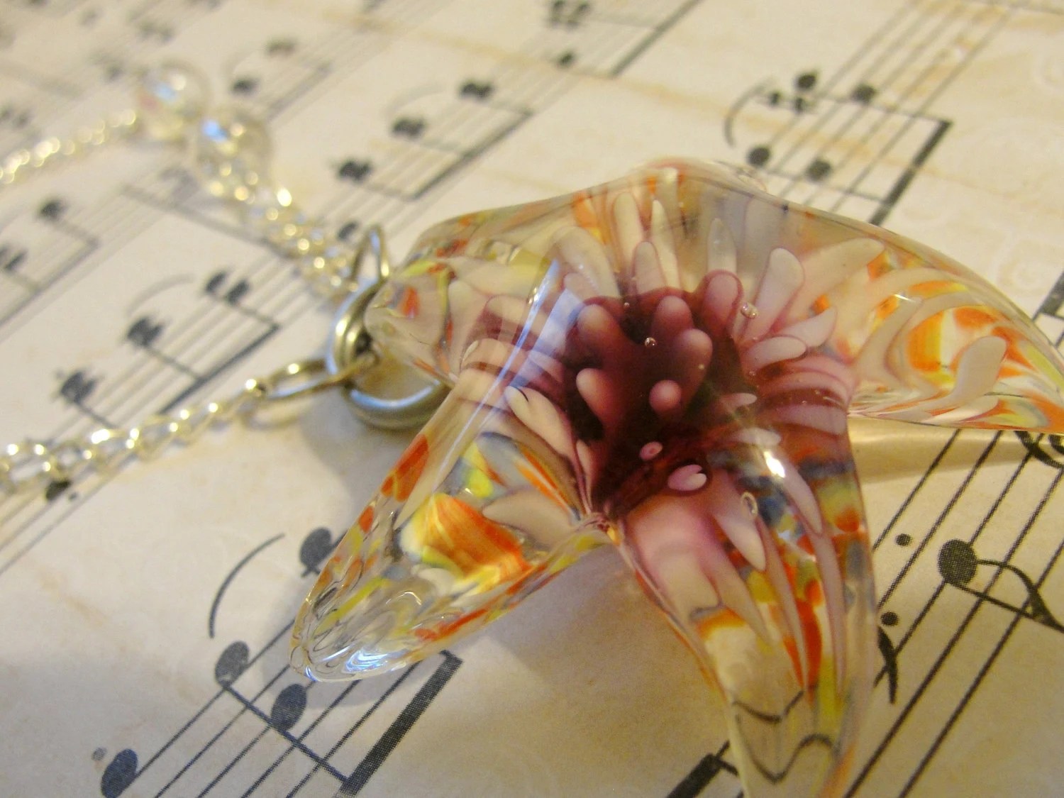 Morning Daydream Starburst Star Shaped Glass Necklace With Rose Clasp