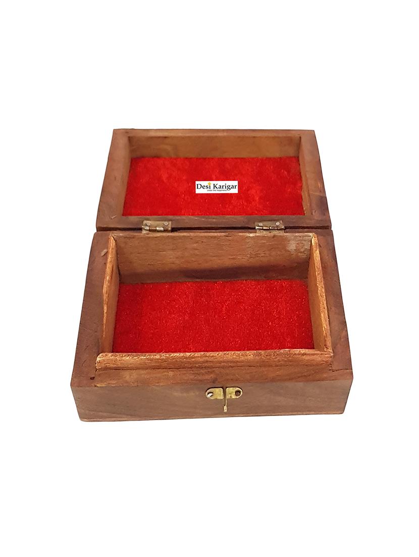 Buy Online Wooden Designer Jewellery Box From Home Accents For Unisex By Desi Karigar For 296 At 75 Off 2020 Limeroad Com