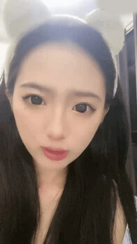 顏值清純良家妹子與男友居家現場直播雙人啪啪大秀 帶上情趣手銬項圈跪舔雞巴騎乘69後入幹得直叫求饒 國語對白 - 截图1