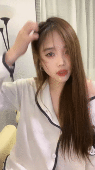 性感尤物小姐姐鏡頭前露奶露逼與狼友激情互動 揉奶乳夾伺候翹起美臀掰穴乳搖呻吟浪叫不斷 對白淫蕩 - 截图1